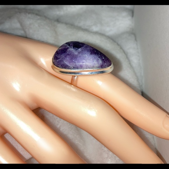 Natural Amethyst Gemstone Handmade Triangle Cut Ring - Picture 5 of 7